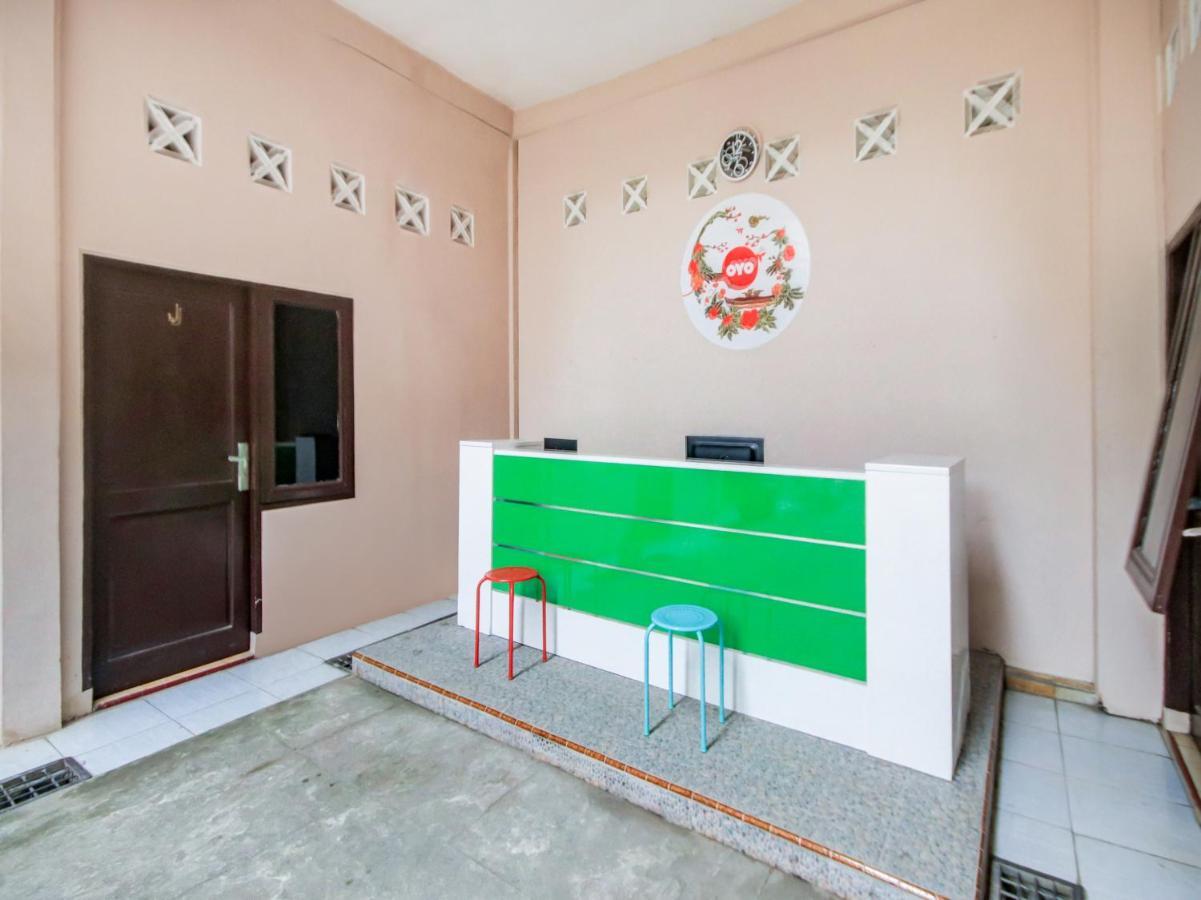 OYO 3389 Sonya Homestay Syariah Tebing Tinggi Bagian luar foto